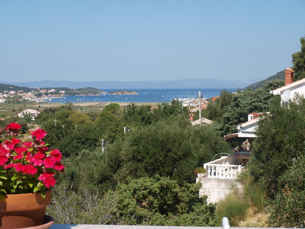 Apartments Dumicic Supetarska Draga Room photo